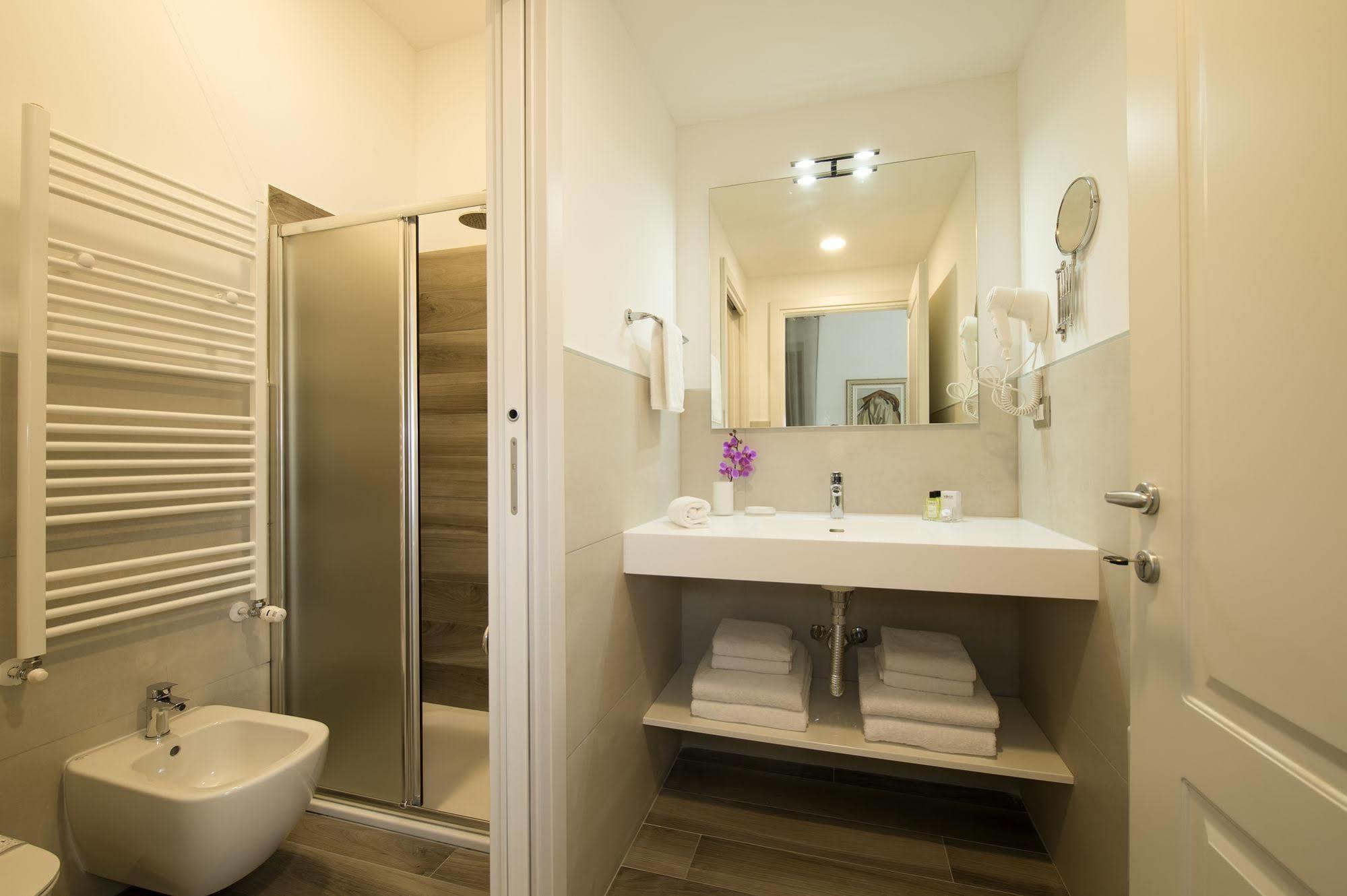 Monza City Rooms & Studios Экстерьер фото